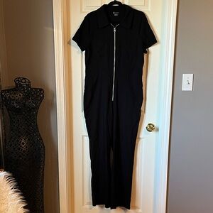 No Boundaries Black Short-Sleeve Zip-Front Jumpsuit